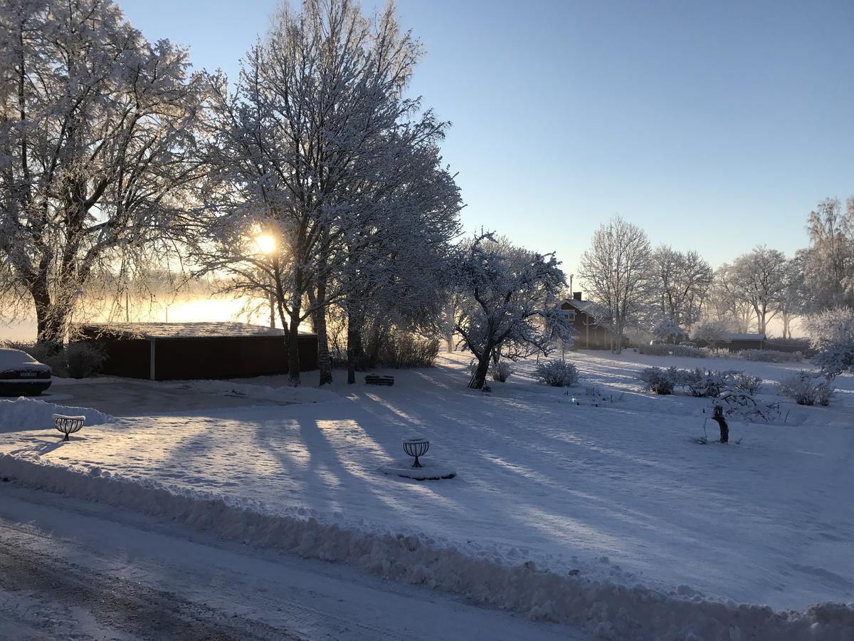 Christinas Gaestgifveri B&B Ervalla Екстер'єр фото