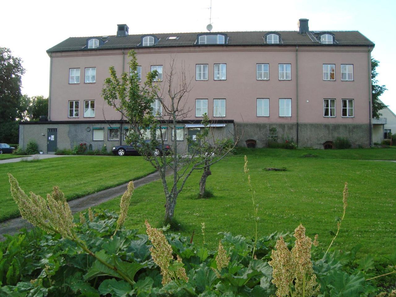 Christinas Gaestgifveri B&B Ervalla Екстер'єр фото